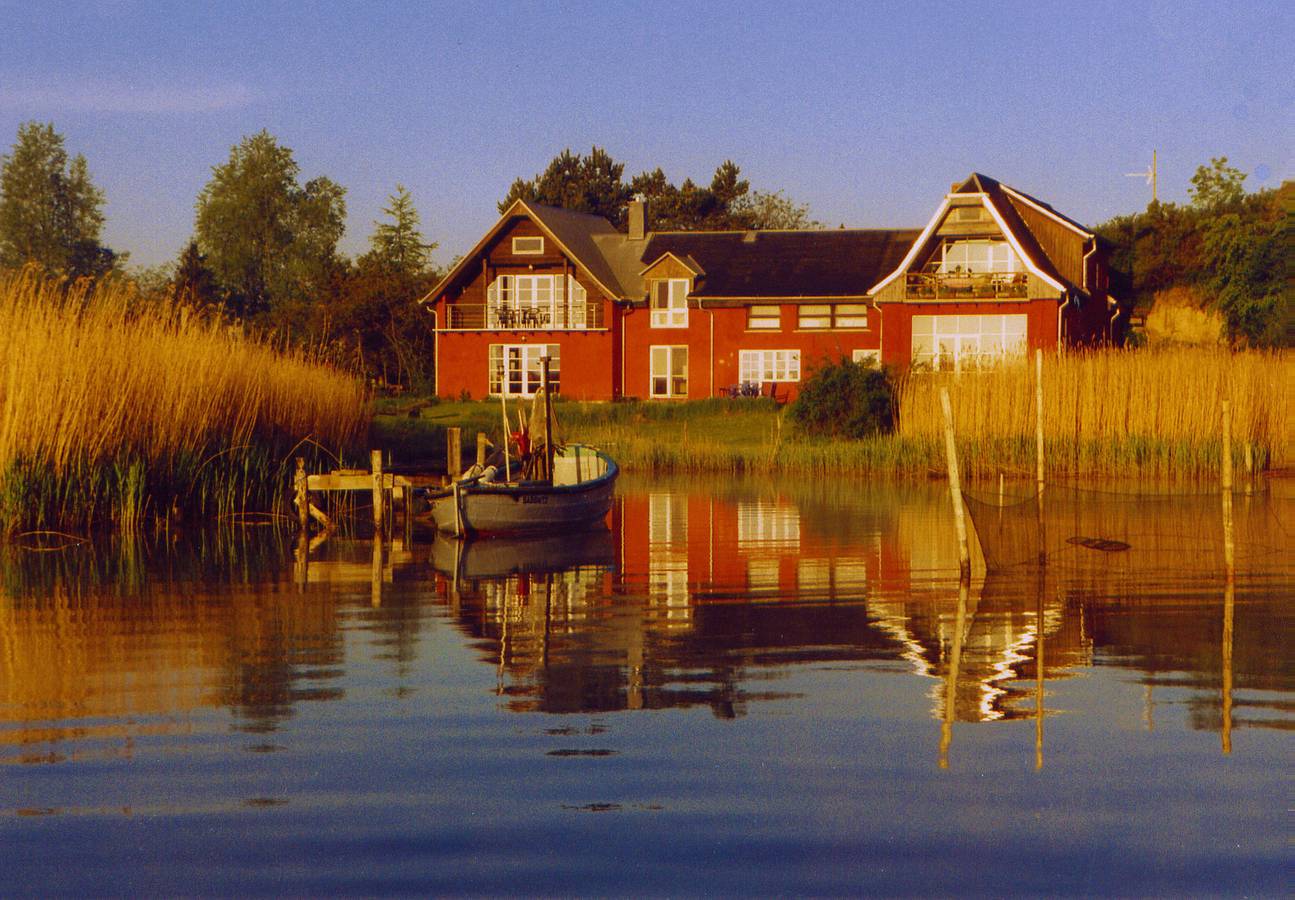 Ganze Ferienwohnung, Atelierhaus am Bodden Fewo A (oben) in Neuenkirchen (Rügen), Rügen