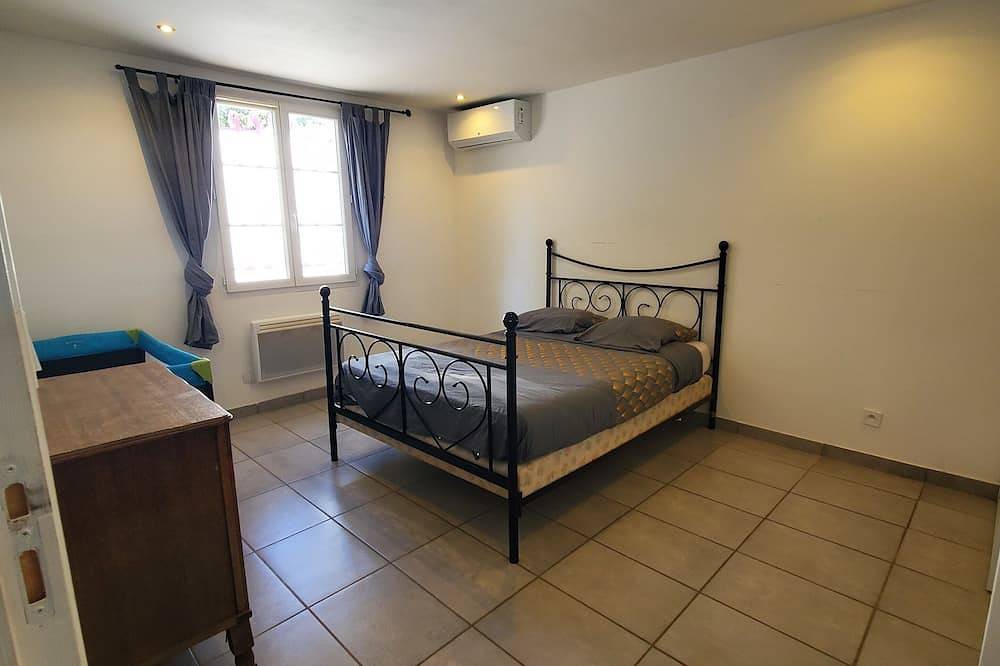 Villa Lavande 6 bedrooms 20 persons private heated pool in Le Thoronet, Draguignan region