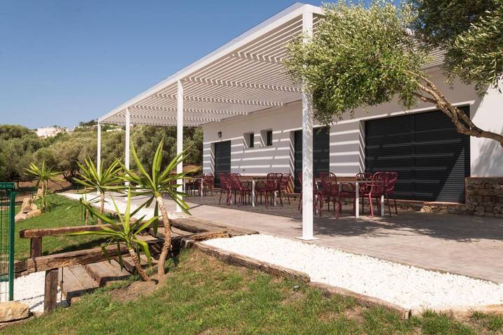 Casa rural para 6 personas, con vistas y terraza además de jardín y piscina en Benalup-Casas Viejas - 3