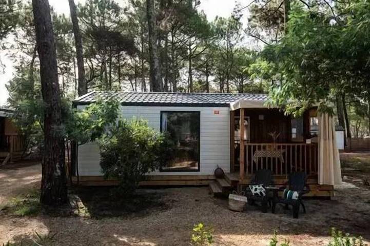 Camping pour 4 personnes à Biscarrosse
