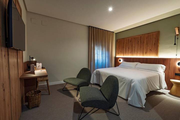 Apartamento para 2 personas, con jardín y piscina en Hervás