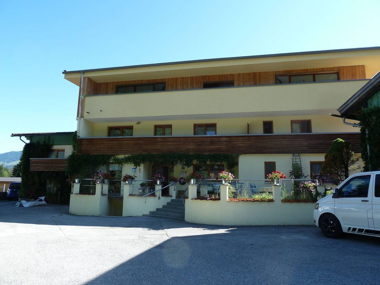 Ganze Ferienwohnung, Alpina Appartements - Appartement behindertenfreundlich 32m² in Grän, Allgäuer Alpen (Österreich)