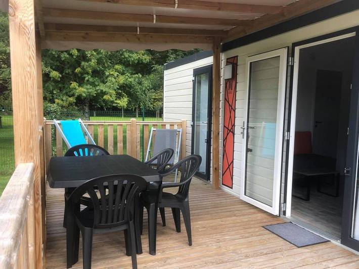 Camping Val de Boutonne - Mobilhome 4 personnes - Nirvana Duo 33m² 2 salles d'eau/terrasse semi couverte. in Saint-Jean-d'Angély, Région de Saint-Jean-d'Angély