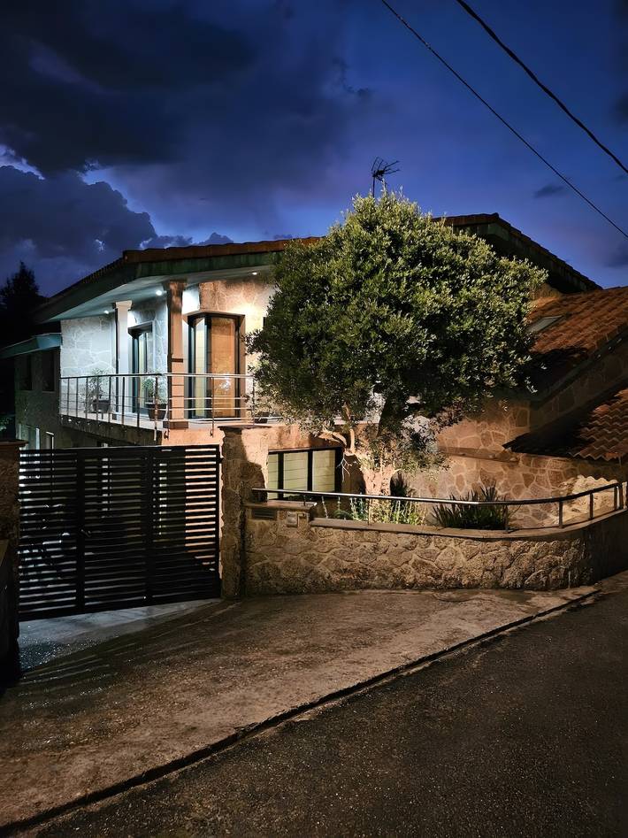 Apartamento para 12 personas, con Balcón y Jardín en Puenteareas
