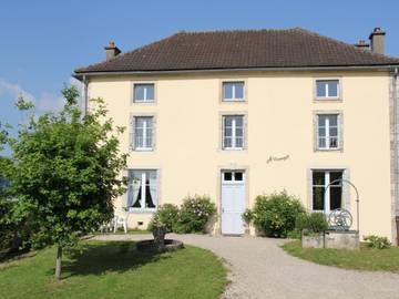 Gîte pour 15 personnes dans Arceau