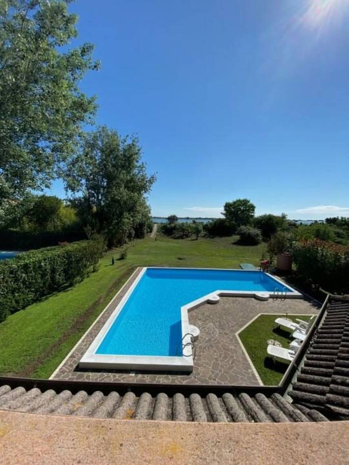 Villa per 6 persone, con panorama e vista oceano nonché giardino a Albarella