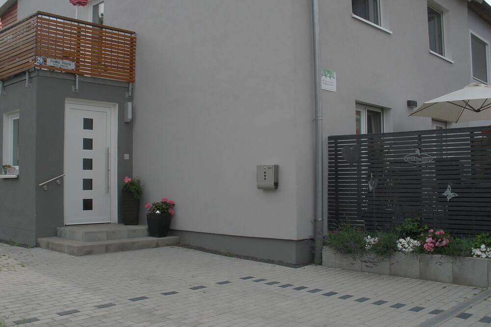 Ganze Wohnung, Nelke -  Ferienwohnungen Flora, kleines Apartment unter dem Dach in Bad Windsheim, Steigerwald