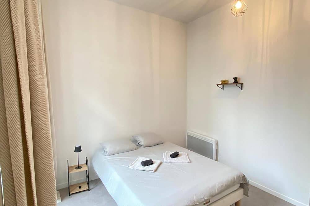 Entire apartment, L'Appartement Privilège - 4 bedrooms - Coeur d'Angers, Spacious and elegant in Angers, Loire Valley