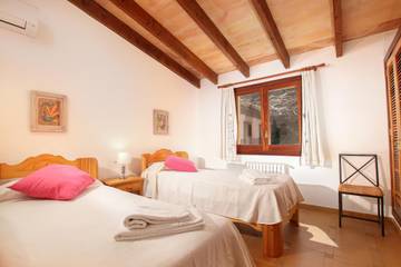 Villa in Torrent de la Vall d'en Marc, Pollença für 6 