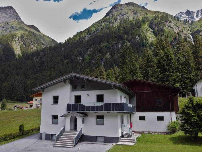 Apartament wakacyjny dla 4 osób, z widok i ogród, zwierzęta dozwolone w Pitztal
