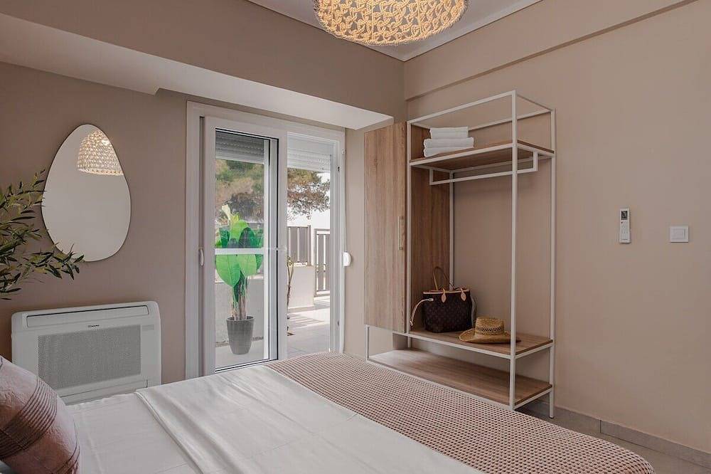 Ganze Wohnung, Long Island House - Beachfront in Chaniotis, Kassandra