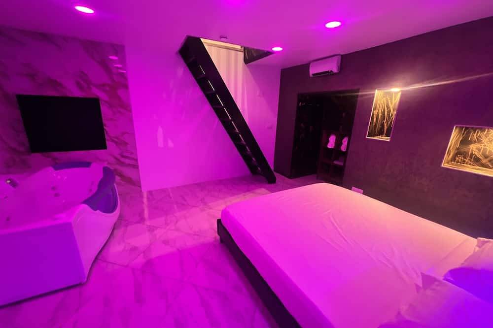 Maison Appartement Triplex Avec Jacuzzi et Sauna in Saint-Étienne, Pilat Regional Nature Park
