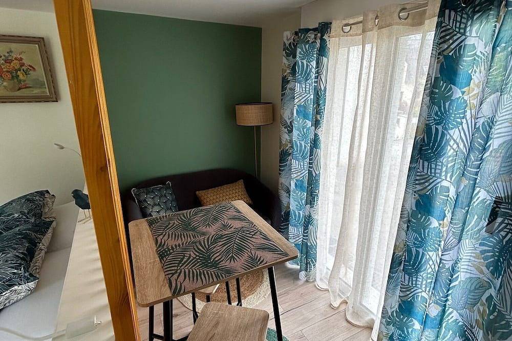 Entire apartment, On the Hydrangea Trail in Ploërmel, Vannes region