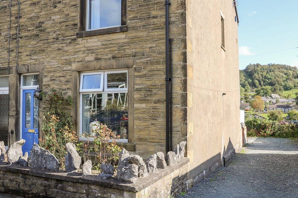 Cottage for 8 People in Settle, North Yorkshire