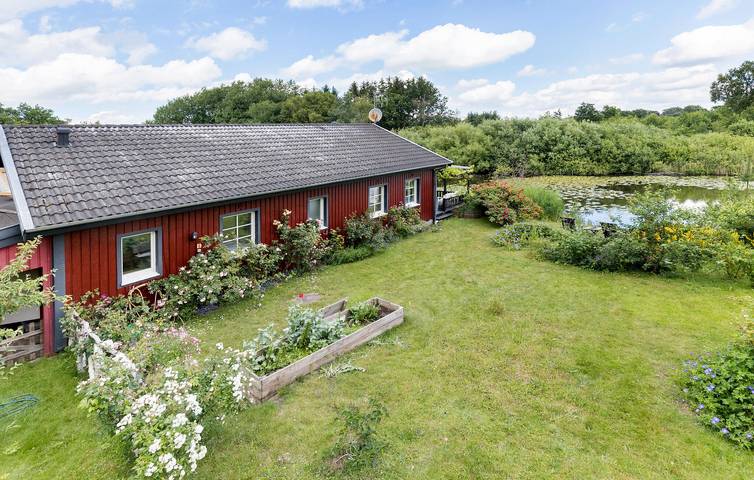 Ferienhaus für 4 Personen, mit Terrasse und Seeblick