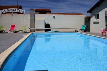 Hôtel pour 2 personnes, avec jardin et piscine dans Essarts-en-Bocage