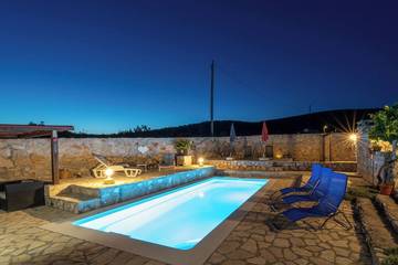 Villa for 6 People in Marina, Split-Dalmatia, Photo 4