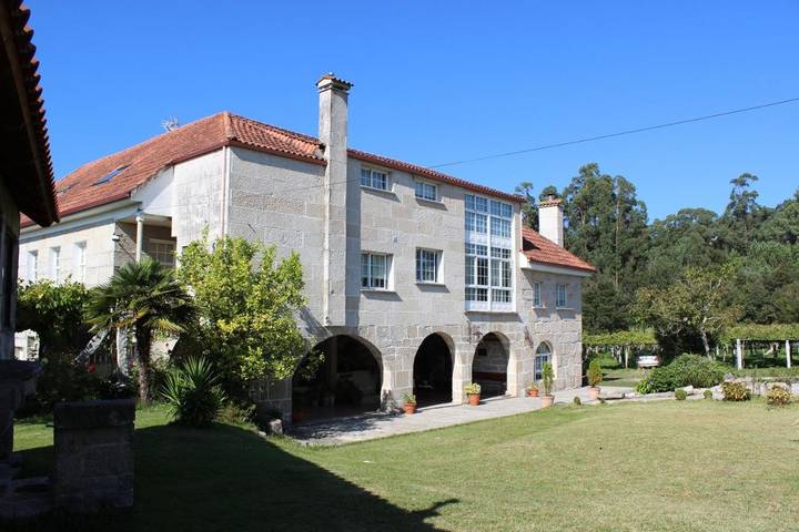 Casa rural para 3 personas, con Terraza además de Jardín y Piscina en Vilaboa