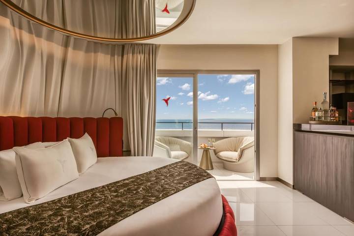 Hôtel pour 2 personnes, avec piscine et balcon dans Playa d'en Bossa - 2