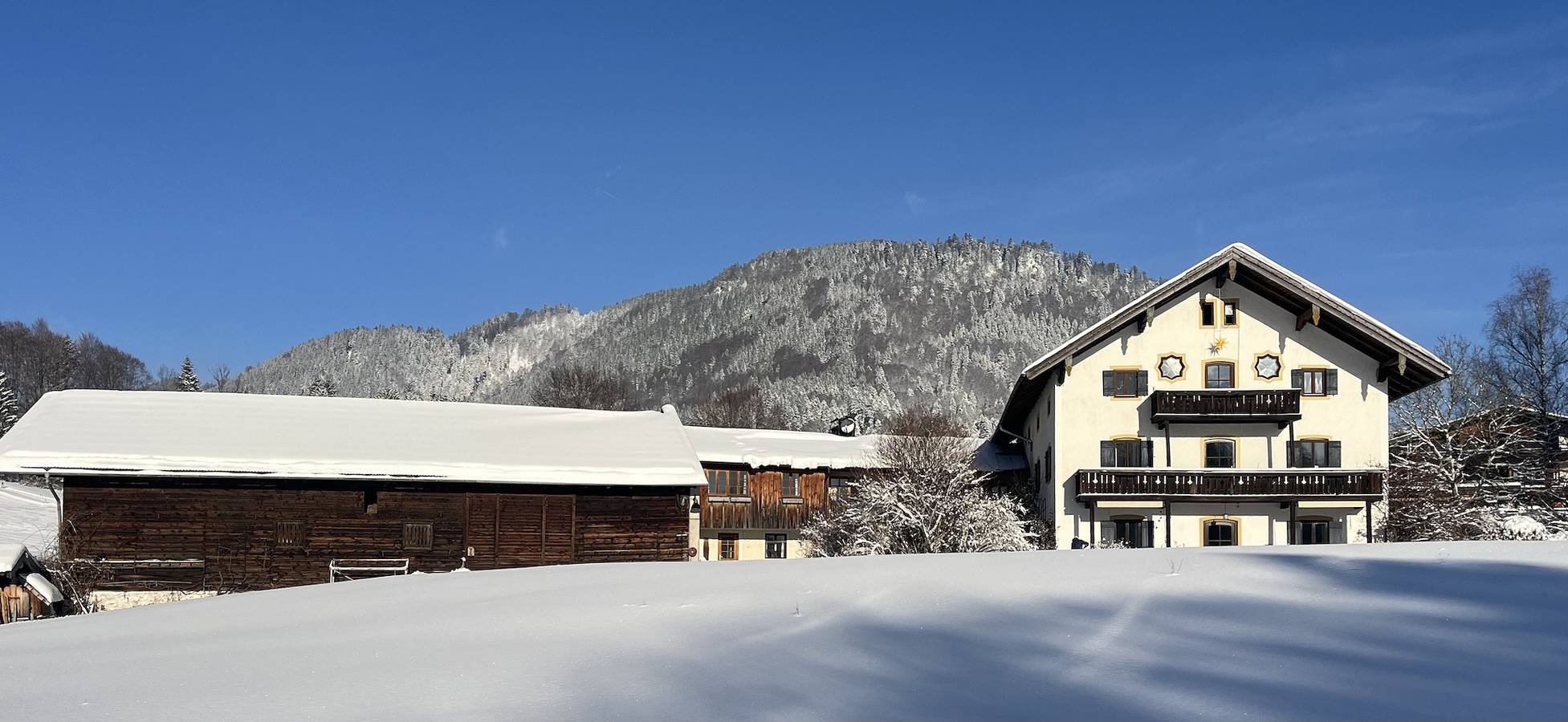 Maiergschwendter-Hof inkl. Chiemgaukarte - Doppelzimmer Westernberg mit Dusche und Wc, Tv, Wlan in Ruhpolding, Bayerische Alpen