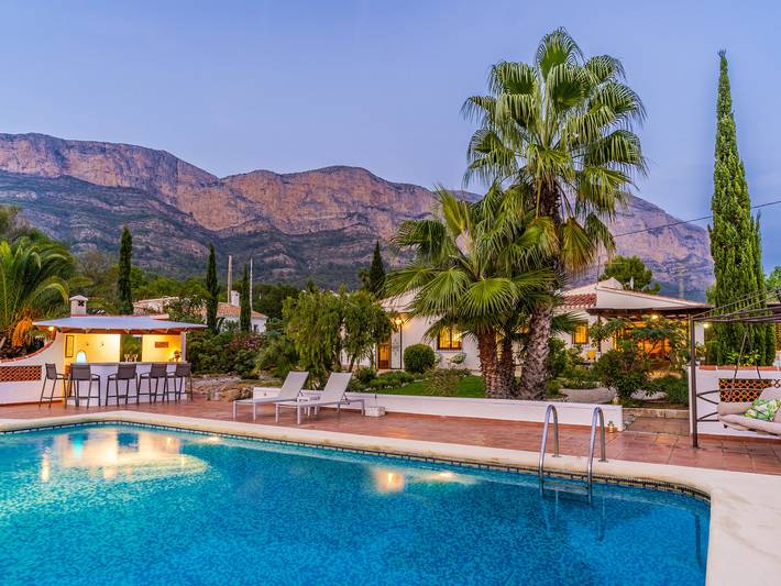 Chalet para 6 personas, con jardín y terraza en Marina Alta