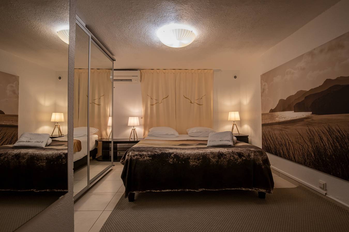 Appartement entier, Appartement "Le Ponton" avec jardin privé, Wi-Fi et climatisation in Saint-Mandrier-sur-Mer, Côte méditerranéenne (France)