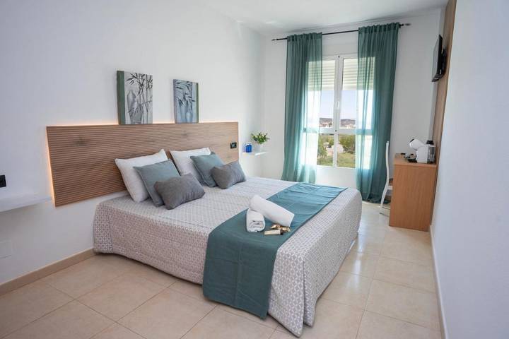 Apartamento para 3 personas, con vistas además de jardín y piscina en Caravaca de la Cruz
