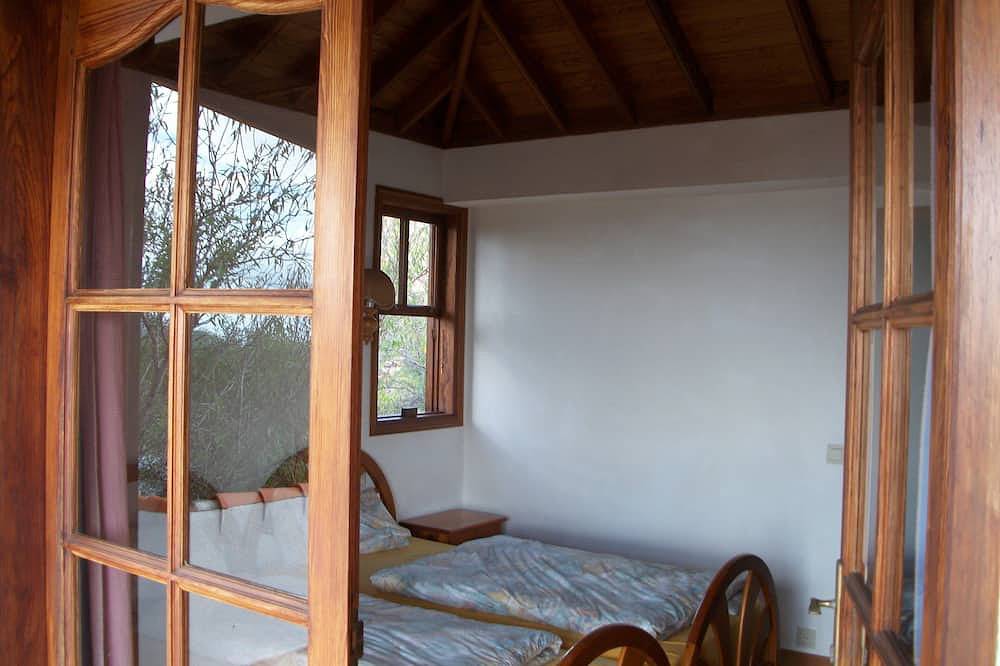 Casa individual aislada, cerca Los Llanos, vistas al mar y montana, jardin priv. in Hermosilla, El Paso