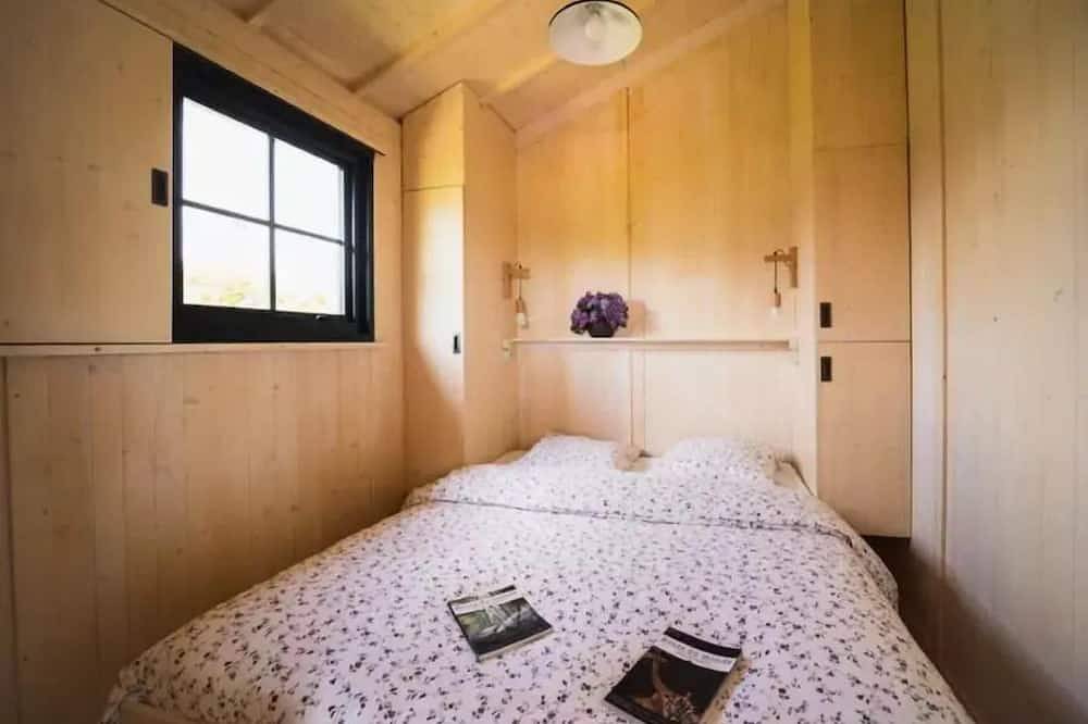 Eco -logdes 4 Ã  5 personnes - 4 pers. inclus dans le tarif in Ploemel, Côte des Mégalithes