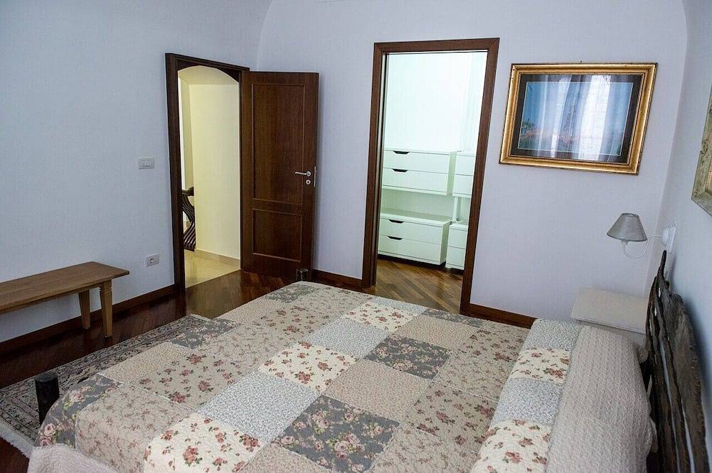 Palazzina Porta di Mare in Bisceglie, Via Francigena