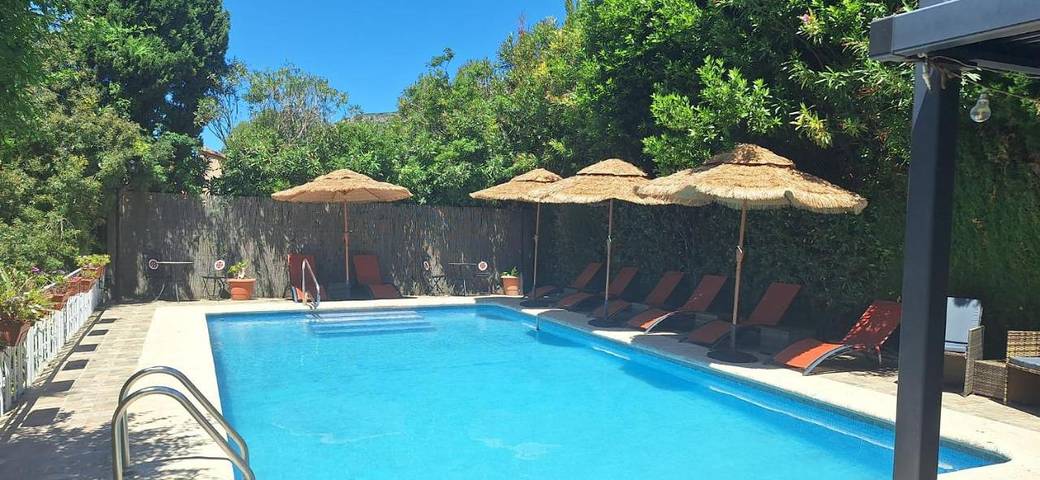 Casa rural para 14 personas, con Balcón y Terraza además de Jardín y Piscina en Bárig - 2