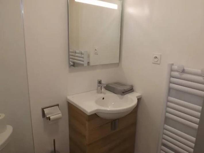 Gîte pour 6 personnes, avec terrasse, animaux acceptés à Le Claux - 2