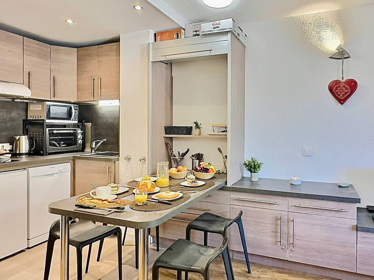 Ganze Wohnung, Renoviertes Studio, 4 Pers, nahe Zentrum und Pisten, Parkplatz, Wlan in Val-d'Isère, Nationalpark Vanoise