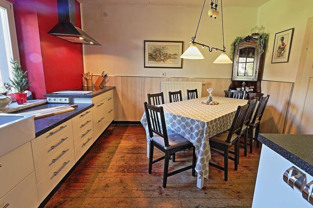 Ganze Wohnung, Bett-Haus Schneider Kätchen - Ferienhaus Vulkaneifel in Deudesfeld, Vulkaneifel