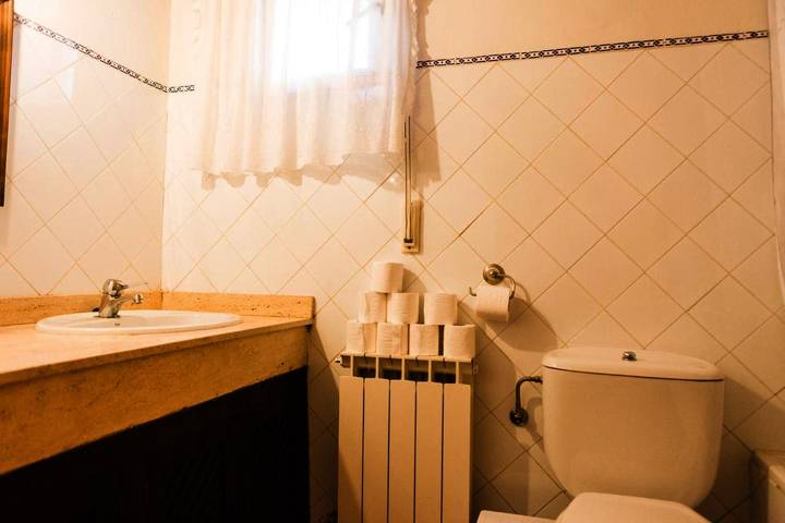 Chalet para 6 personas, con vistas además de balcón y piscina en Valle del Alberche - 4