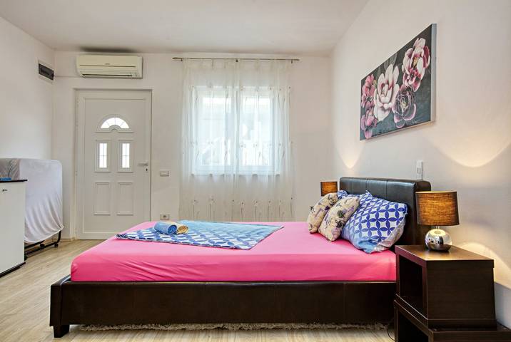 Ferienwohnung für 2 Personen, mit Balkon/Terrasse in Rogoznica