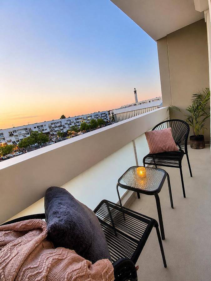 Gîte pour 3 personnes, avec Balcon et Vue dans Place D Armes Calais
