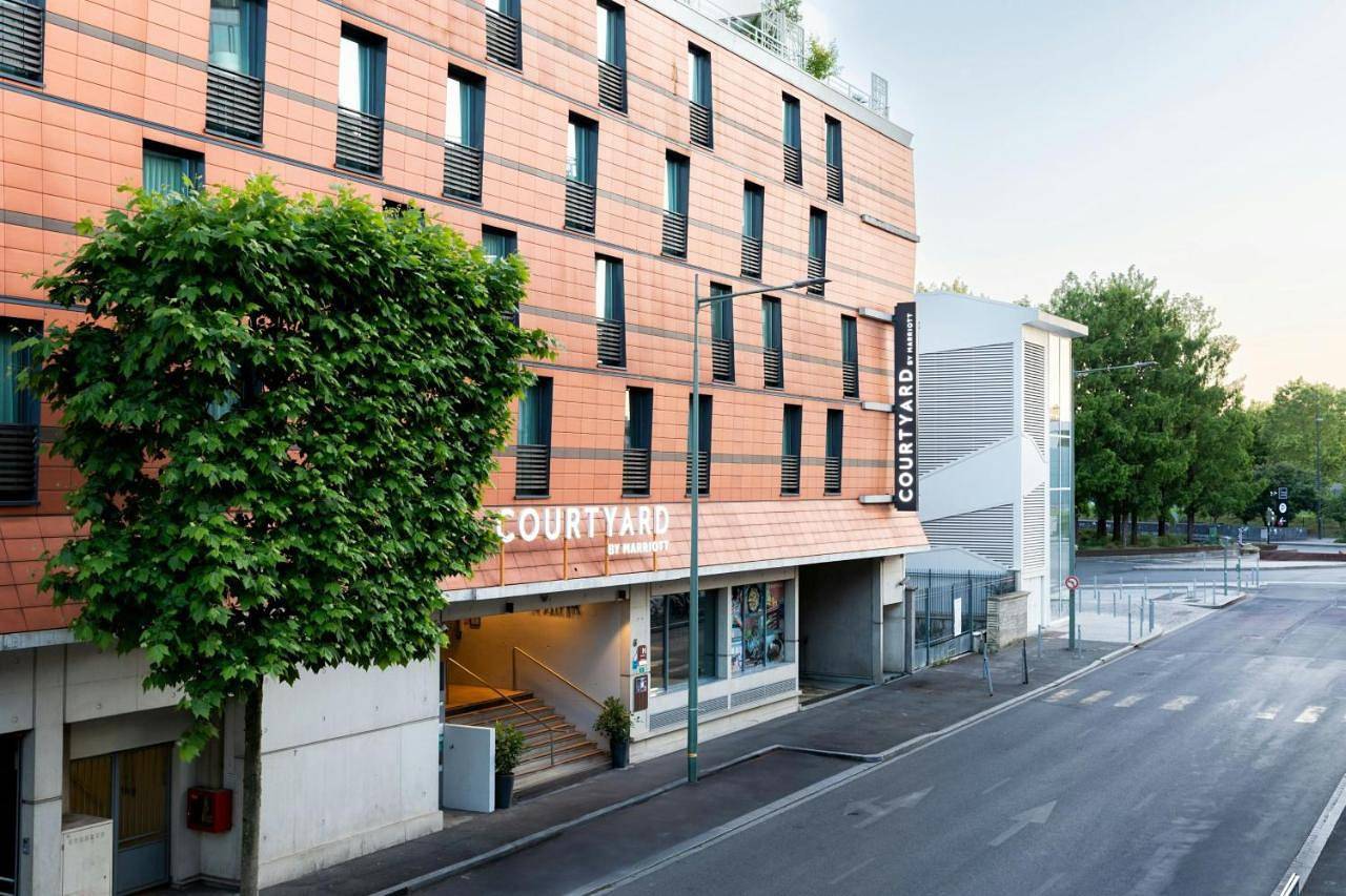 Courtyard by Marriott Paris Arcueil in Arcueil, Val-de-Marne