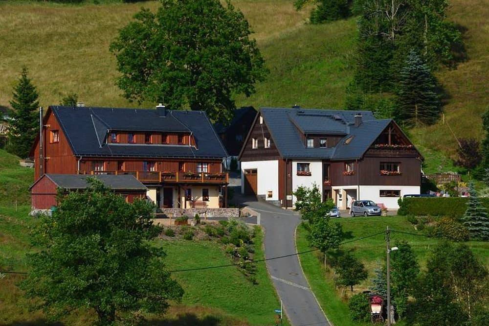 Ganze Wohnung, Doppelzimmer im Gästehaus - Pension am Steinberg in Altenberg, Osterzgebirge
