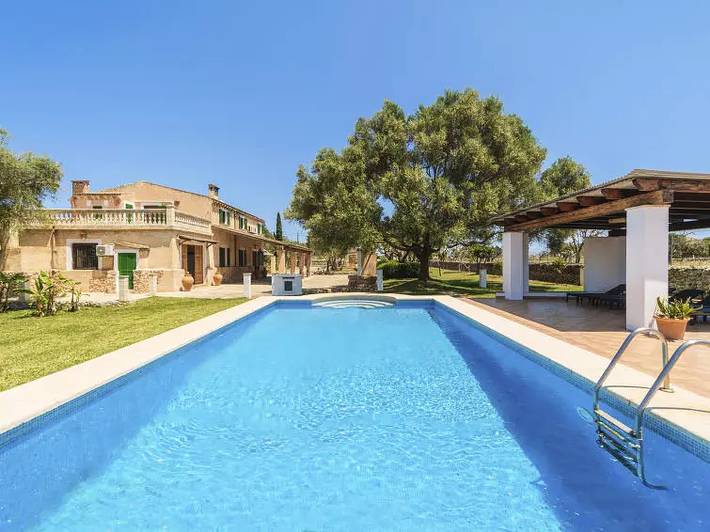 Villa für 8 Personen, mit Terrasse und Pool in Santa Margalida