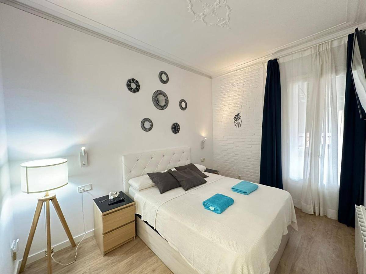 Rooms Flor218 in Centro Barcelona, Barcelona