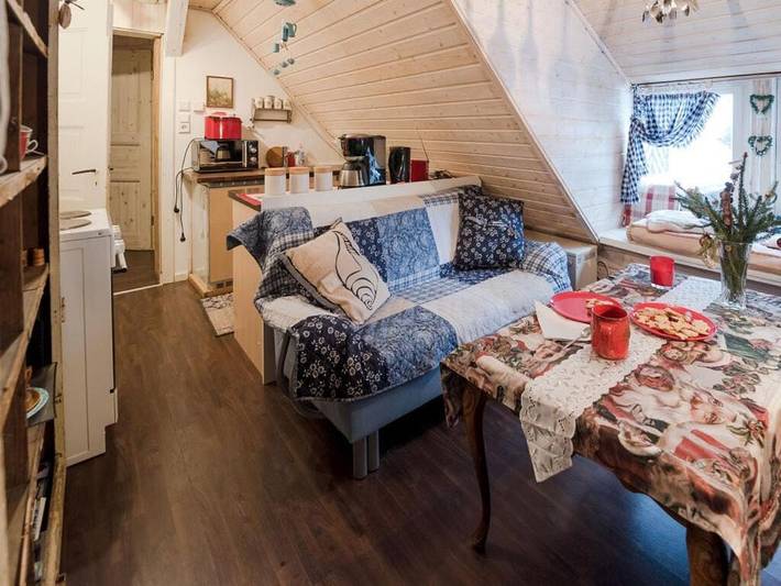 Ferienwohnung für 4 Personen, mit Garten und Sauna in Altenbeken