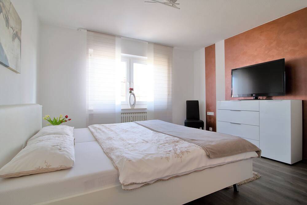 Ganze Wohnung, Familienfreundliche 4,5-Zimmer-Ferienwohnung Bella Wlan inklusive in Volkertshausen, Landkreis Konstanz