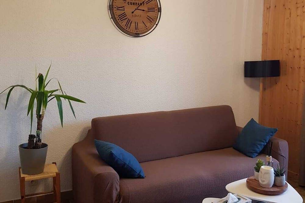 Entire apartment, Le Léman Montagne in Thollon-les-Mémises, Thonon-les-Bains region