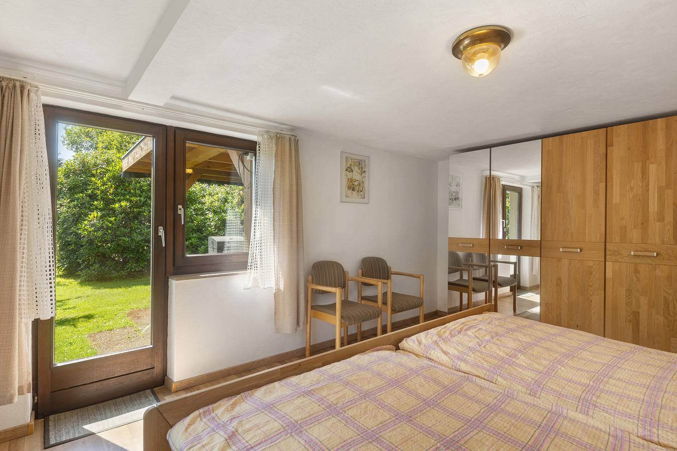 Ganze Wohnung, Ferienwohnung 'Demberg' mit Bergblick, privater Terrasse und Wi-Fi in Schmallenberg, Hochsauerlandkreis