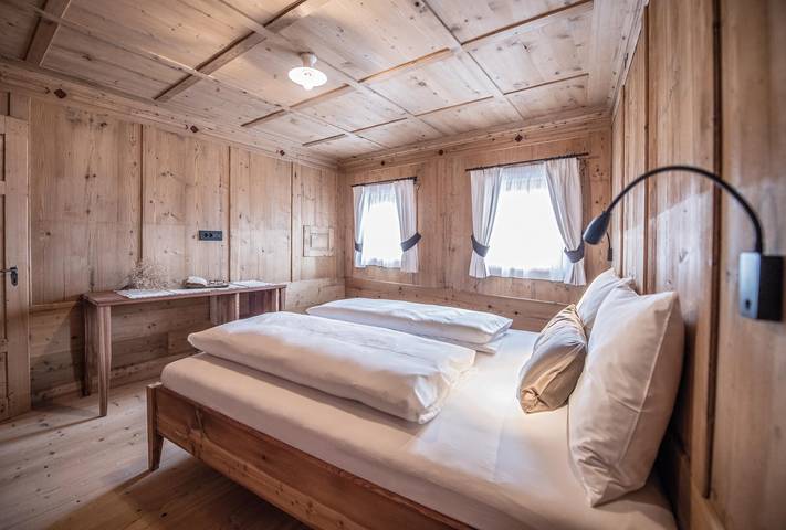 Ganze Wohnung, Ferienwohnung 'Ciasa Somuer - Stangode' mit Bergblick, Balkon und WLAN in Pieve di Marebbe, Enneberg