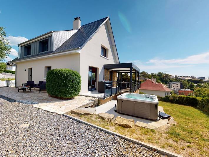 Casa Antoine 15pers : vue mer, 10 min à pied plage in Donville-les-Bains, Côte de la Déroute