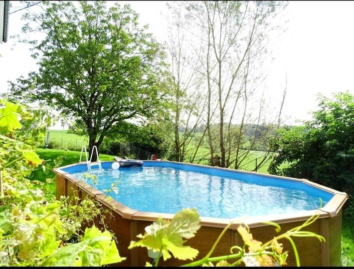 Appartement de vacances pour 3 personnes, avec jardin ainsi que vue et piscine, animaux acceptés