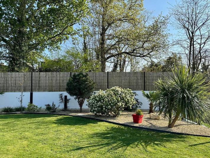 Location de vacances pour 6 personnes, avec jardin et terrasse à Gouesnach - 4