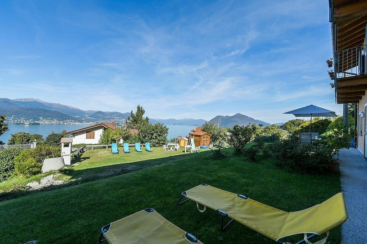Apartamento entero, Africa apartment over Stresa with lake view in Stresa, Comune di Stresa